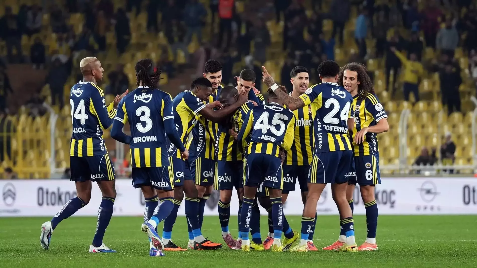 Fenerbahçe, milli maç arasına galibiyetle girdi
