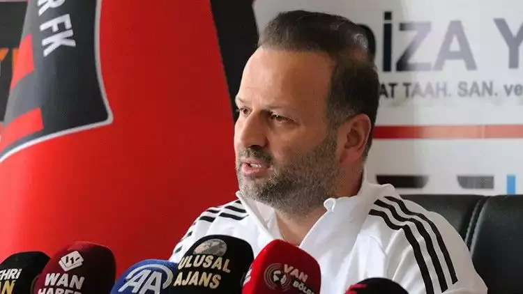 Vanspor Teknik Direktörü Osman Zeki Korkmaz’dan play-off ve transfer açıklaması