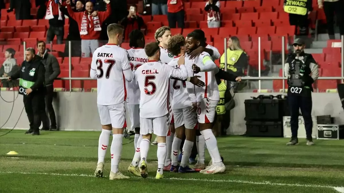 Mouandilmadji'nin golünden sonra Samsunsporlu futbolcular