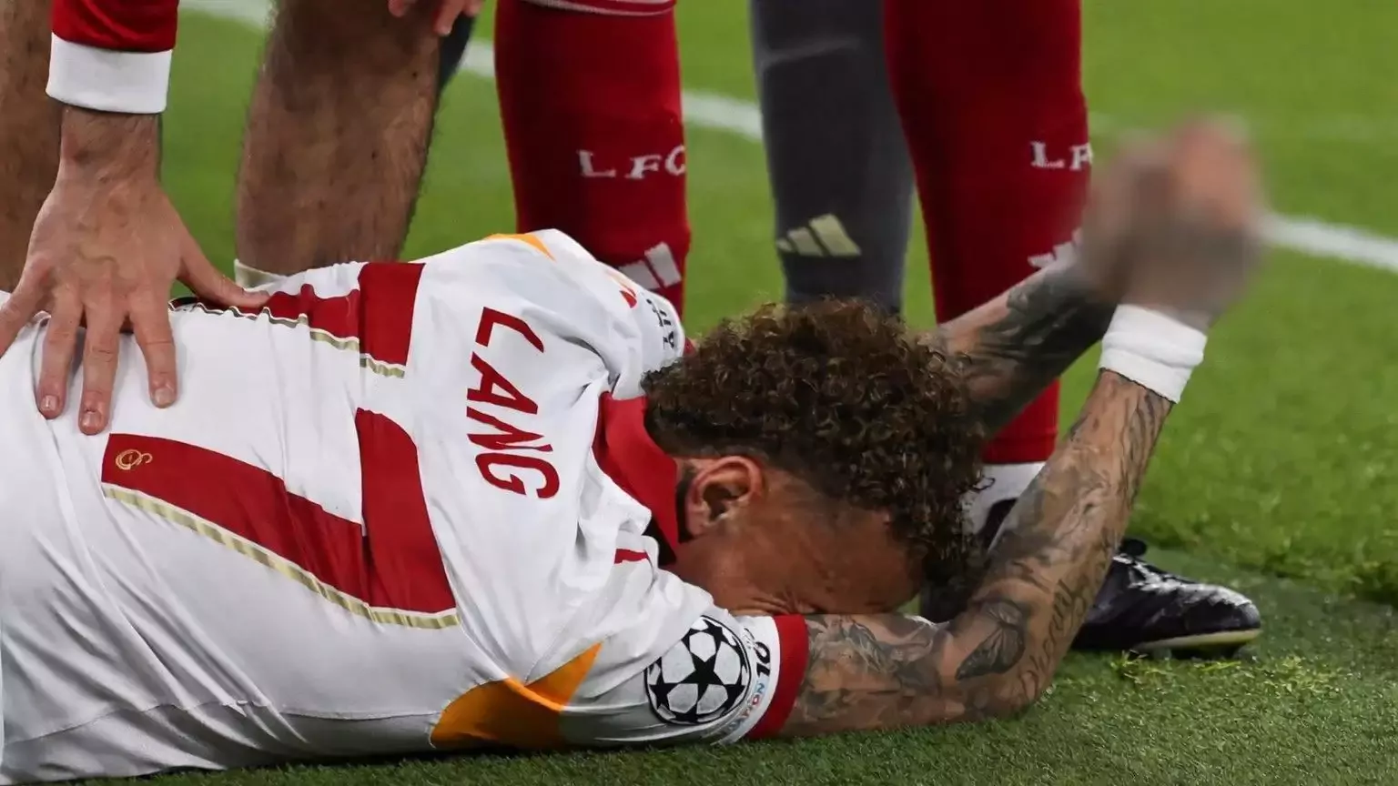 Galatasaray'da üzen sakatlık! Noa Lang'ın parmağı...