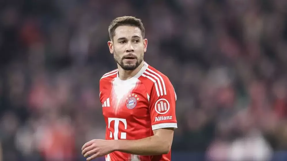 Bayern Münih, Raphael Guerreiro ile yollarını ayırdı