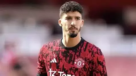 Beşiktaş'tan kaleci transferinde ters köşe! Altay Bayındır derken...