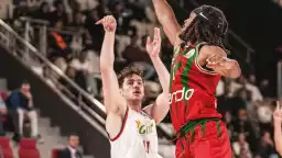 Ateş hattını ilgilendiren Ege derbisinde Manisa Basket, Karşıyaka'yı geçti!