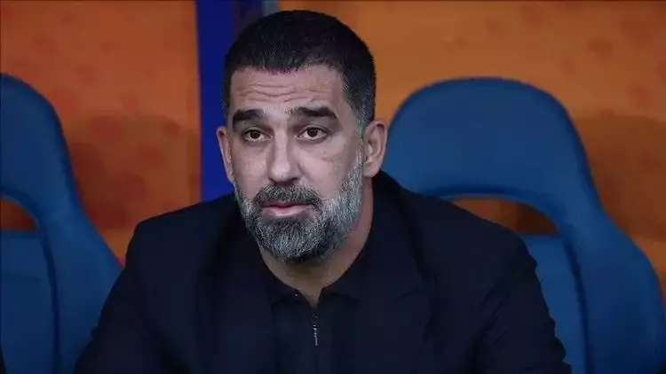 Arda Turan, Galatasaray taraftarına selam çaktı