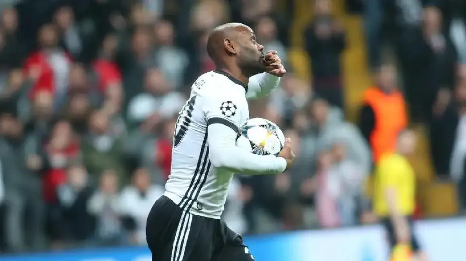 Beşiktaş'ın eski yıldızı, kramponlarını astı