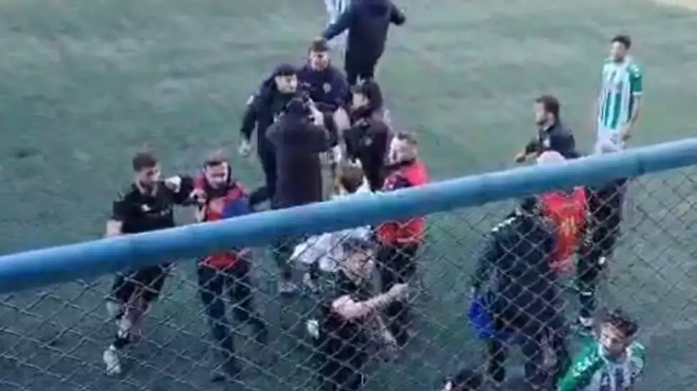 Trabzon'da BAL'a yükselme maçında olay çıktı