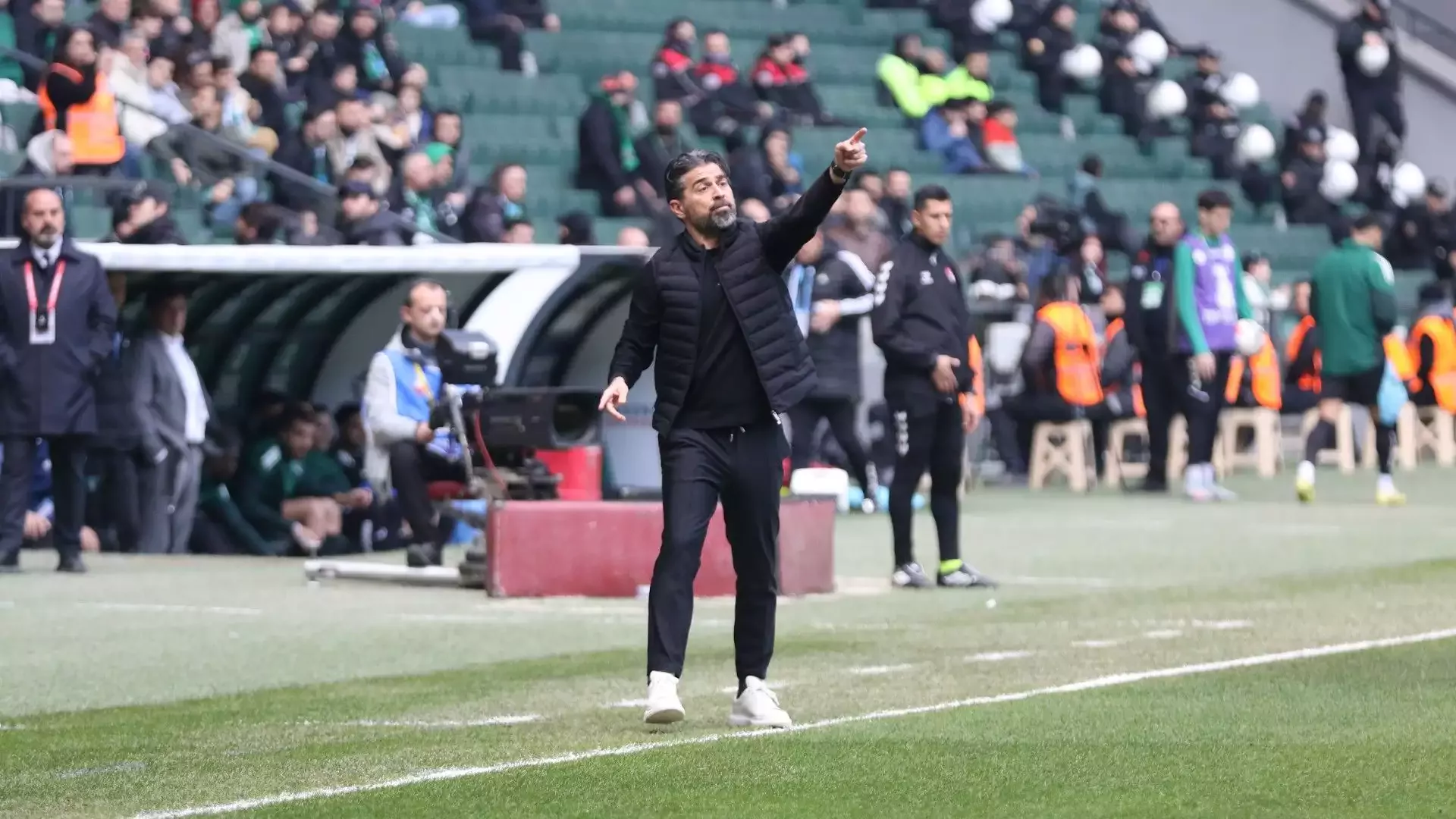 İlhan Palut: "Defalarca izledim, süzemedim... Penaltı inşallah doğrudur"