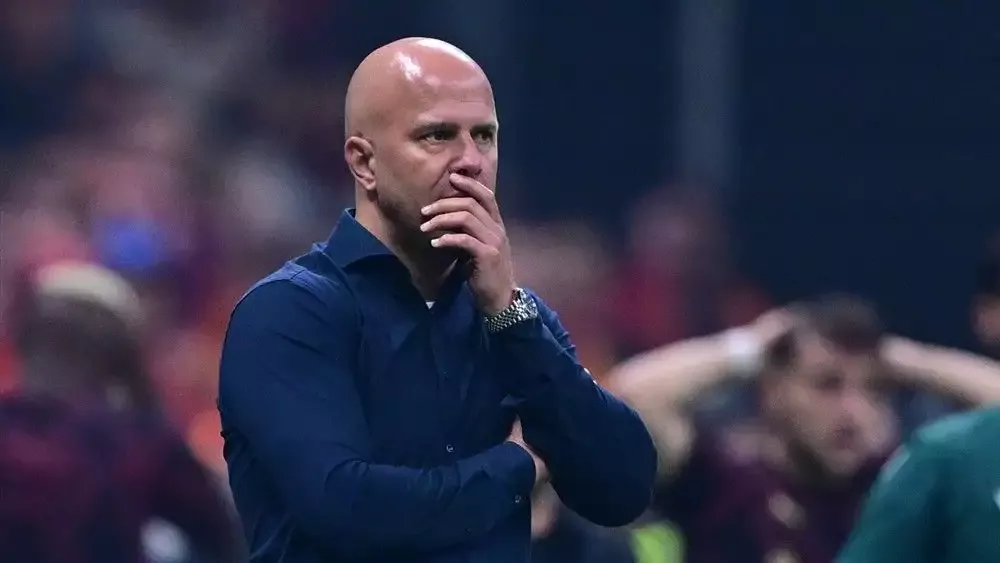 Galatasaray maçı öncesi Liverpool'da Slot'u ablukaya aldılar! 17 yaşındaki futbolcuyu için baskı...