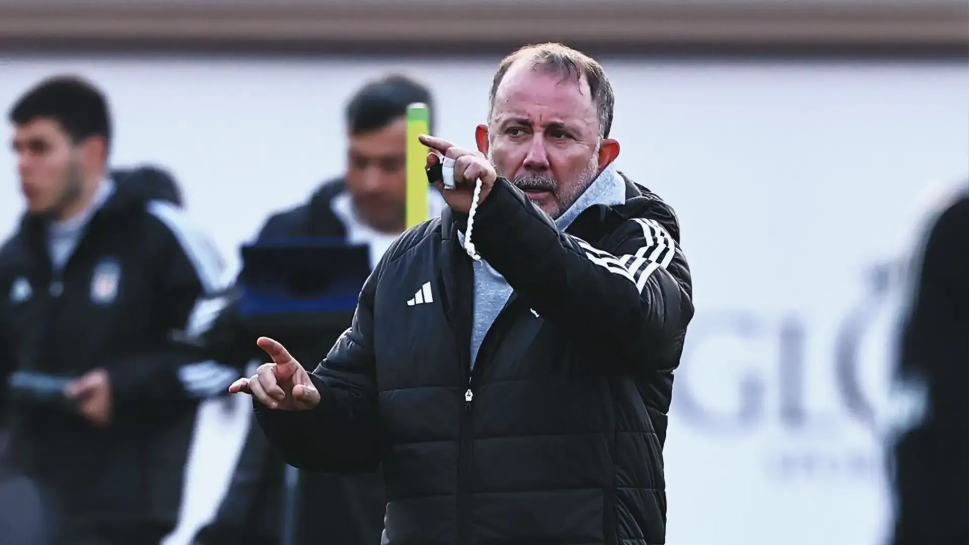 Beşiktaş'ta Sergen Yalçın'ın transfer ettiği isim veda ediyor