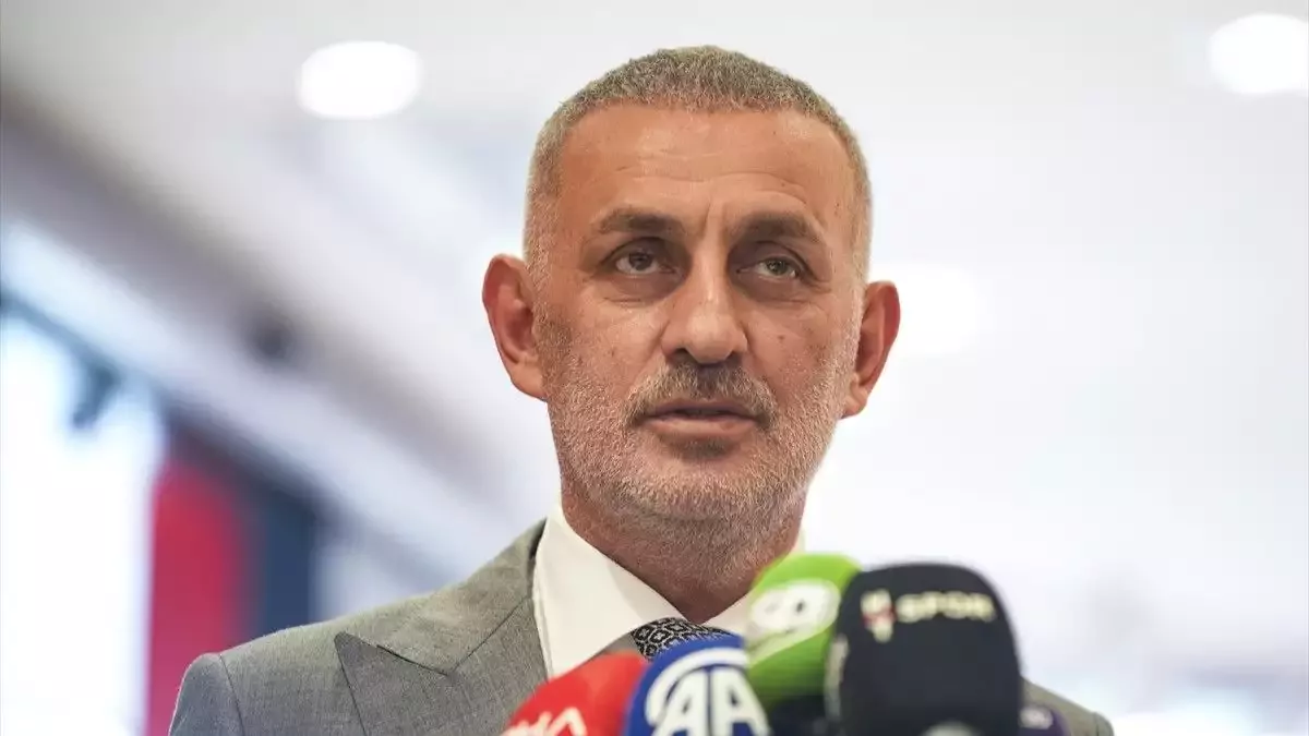 İbrahim Hacıosmanoğlu: "Dünya Kupası'nı alıp geleceğiz"