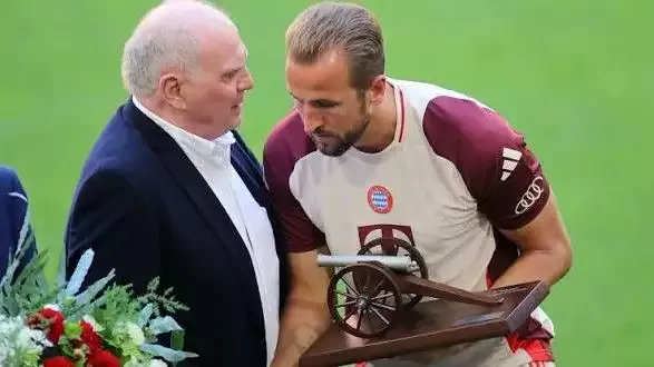 Hoeness'ten Kane yorumu: 250 milyon euro eder
