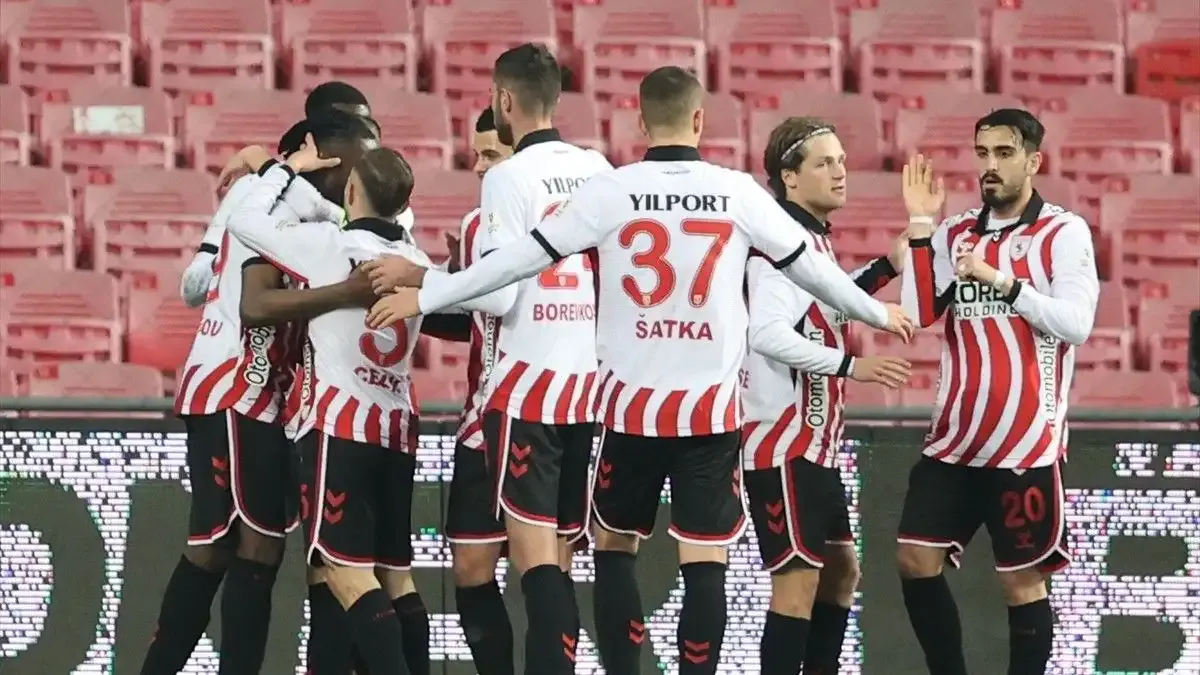 Samsunspor, Kayserispor'un puan hayallerini 90+3'te suya düşürdü!