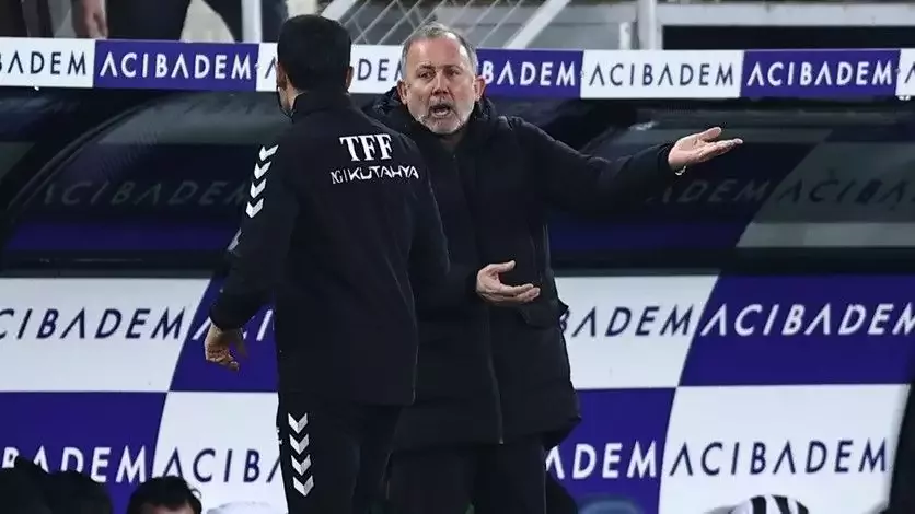 FLAŞ | Sergen Yalçın'a soyunma odasında serum bağlandı!