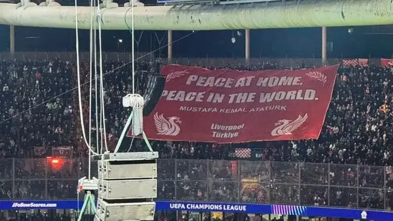 Liverpool taraftarlarından Atatürk jesti! O sözü için...
