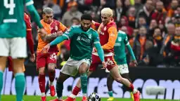 Devler Liverpool maçında tribünden Barış Alper Yılmaz'ı izledi!