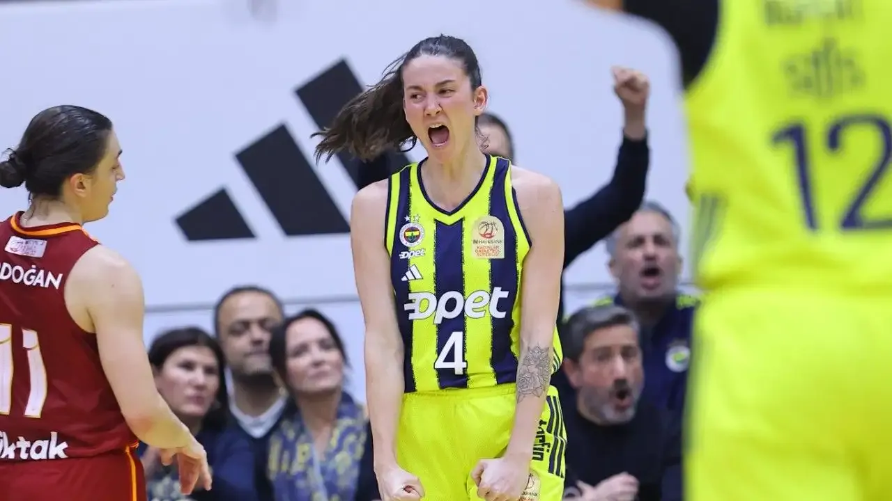 Galatasaray'ı yenen Fenerbahçe Opet final serisine galibiyetle başladı!