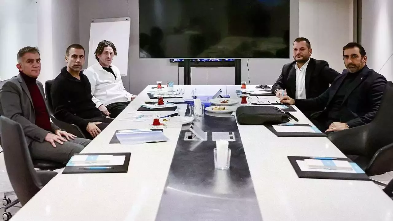 Ertuğrul Doğan'dan transfer ve Fatih Tekke açıklaması: "Ayrılacak ve kalacak oyuncular..."