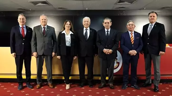 Galatasaray'da divan kurulu mazbata töreni