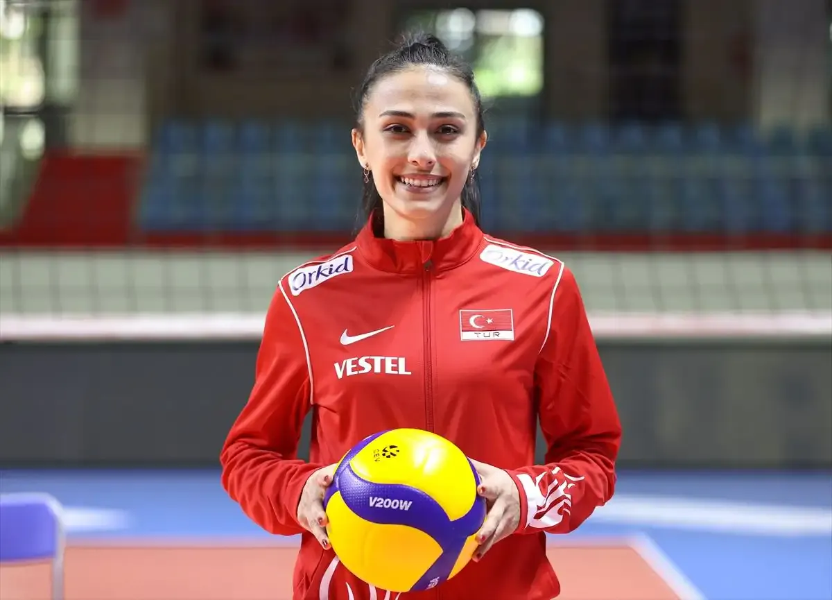 Simge Aköz