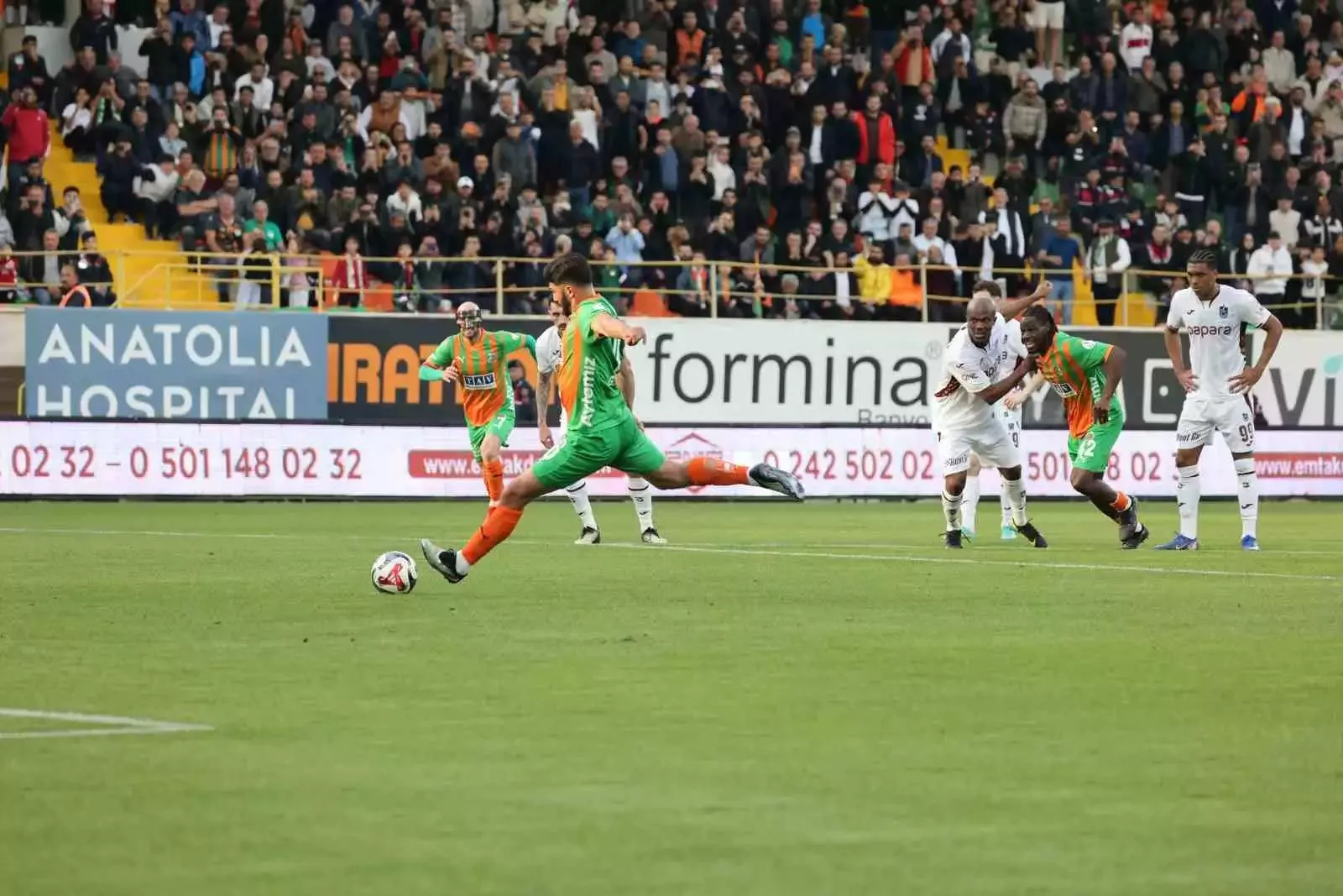 Güven Yalçın'ın 67. dakikada kaydettiği penaltı golü