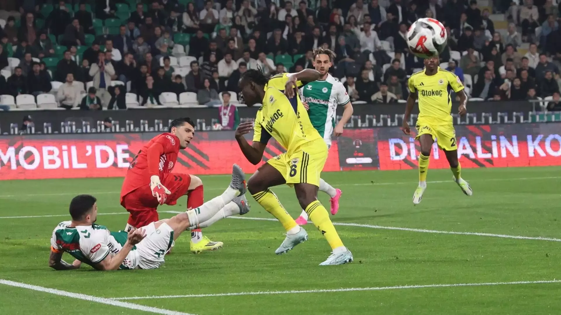 Fenerbahçe'de Sidiki Cherif sakatlandı!