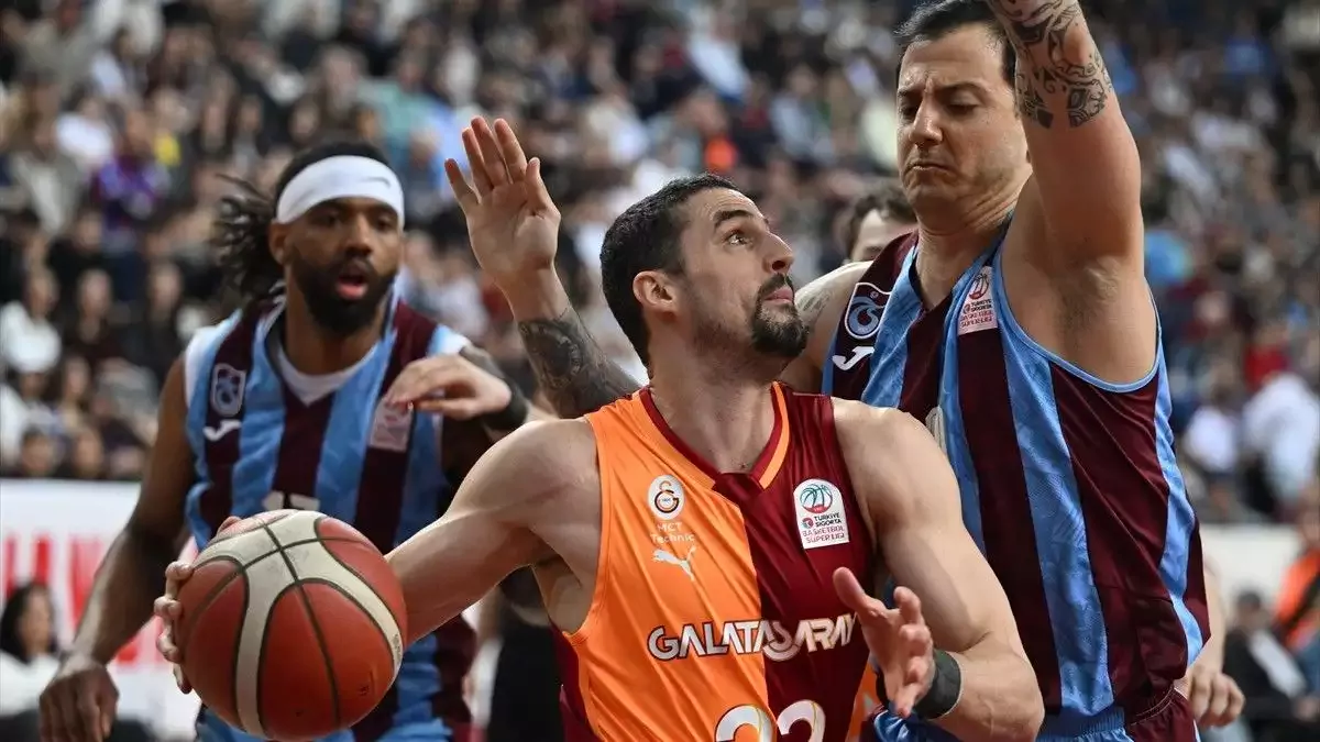 Potadaki derbinin kazananı Trabzonspor! 