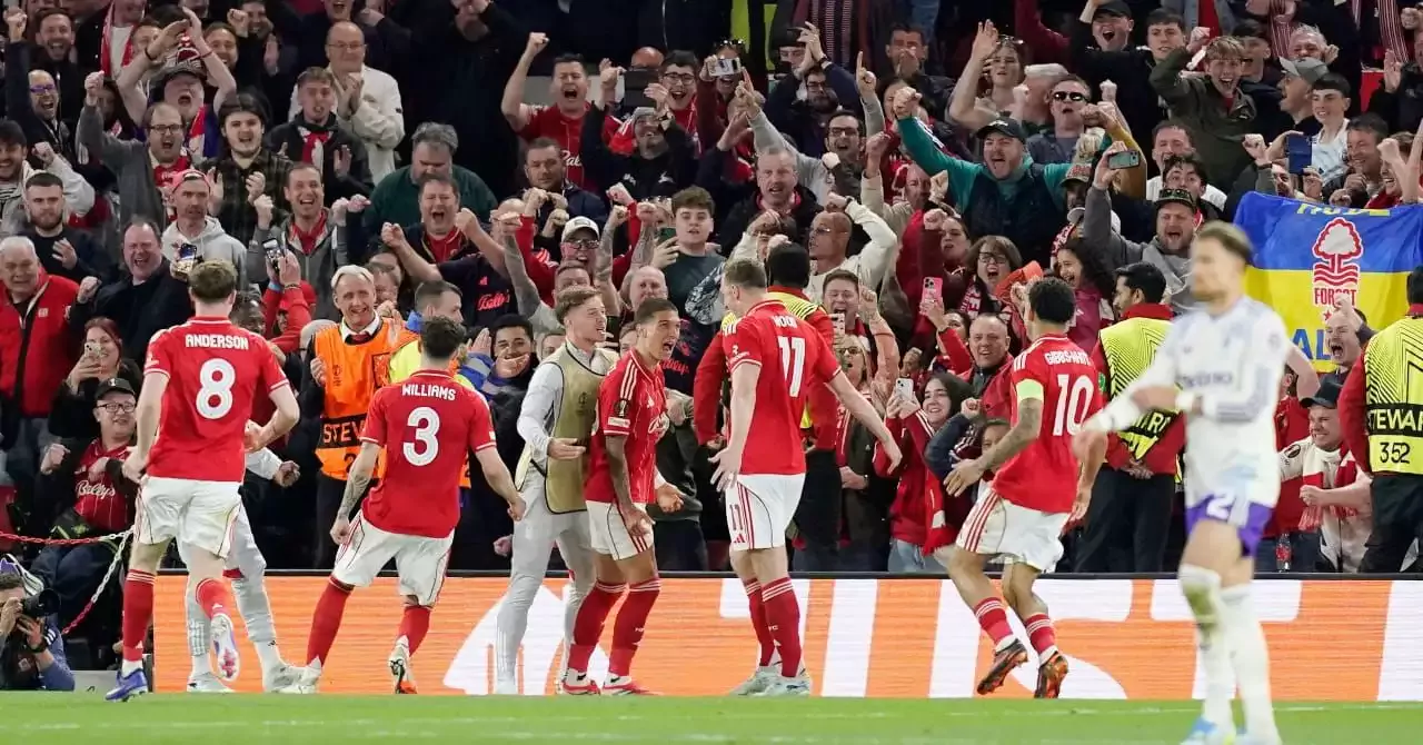Nottingham Forest takımının gol sevinci