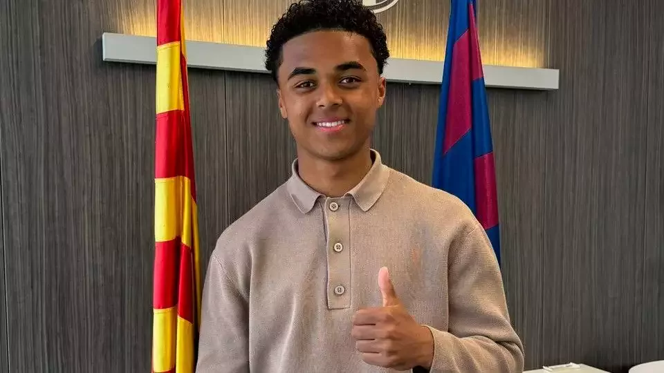 Patrick Kluivert'in oğlu sözleşmeyi imzaladı: Babasının izinden!