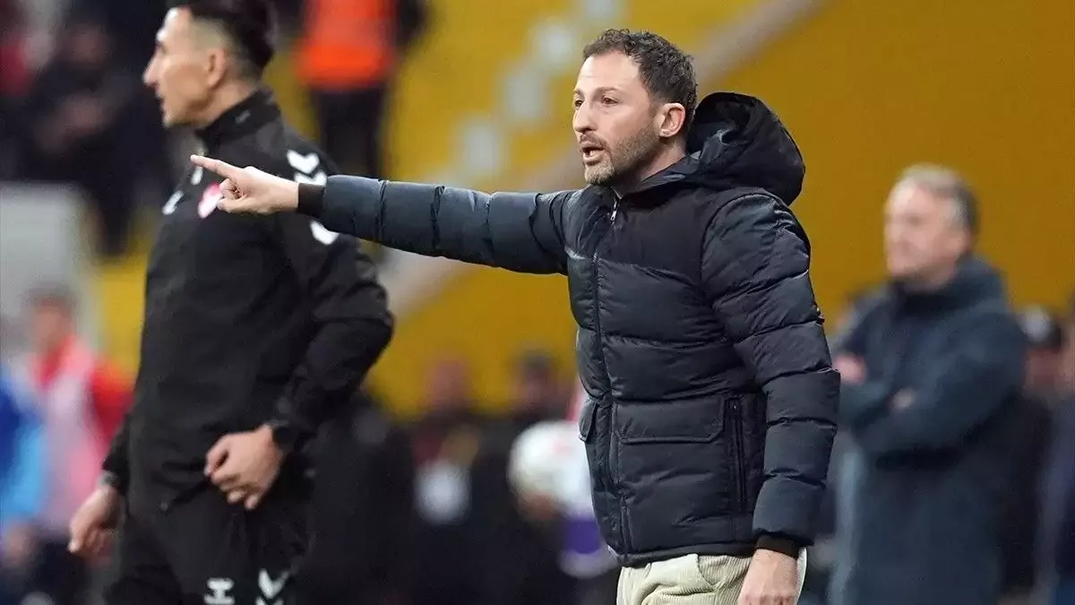 Tedesco'dan son toplantı! Derbi konuşması yaptı