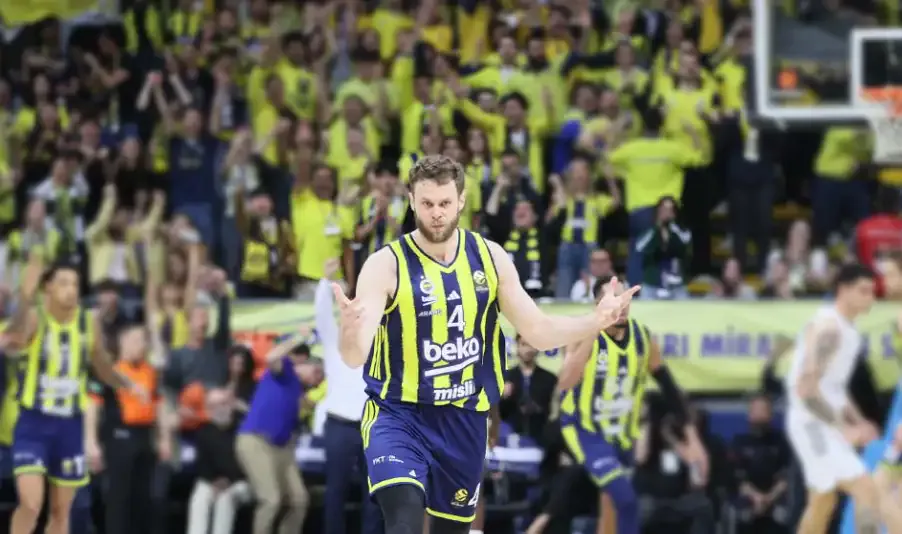 Nicolo_Melli_Fenerbahçe_Beko_