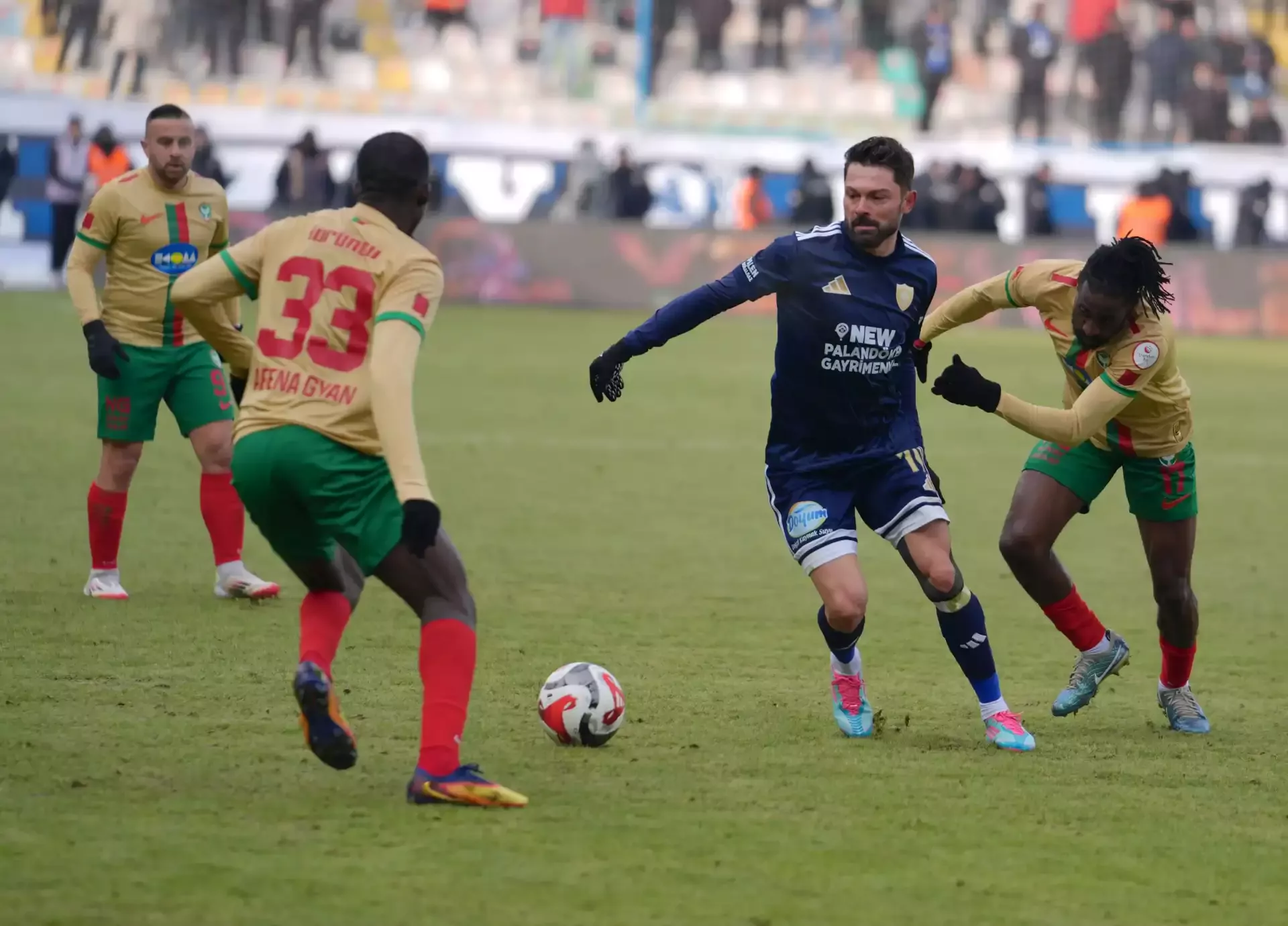 Erzurumspor (78p) - Amed SF (71p)