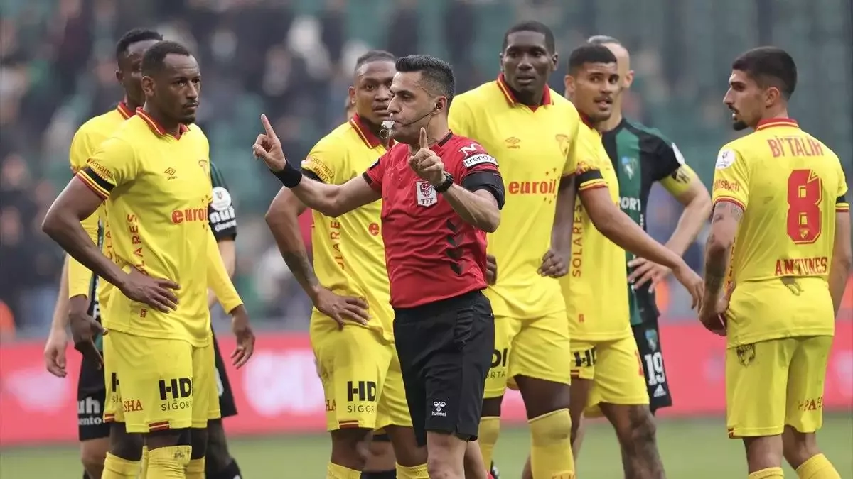 İzmit'te gündeme oturan penaltı! Kocaelispor ile Göztepe puanları paylaştı