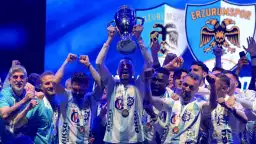 Süper Lig'e yükselen Erzurumspor FK, şampiyonluk kupasını aldı