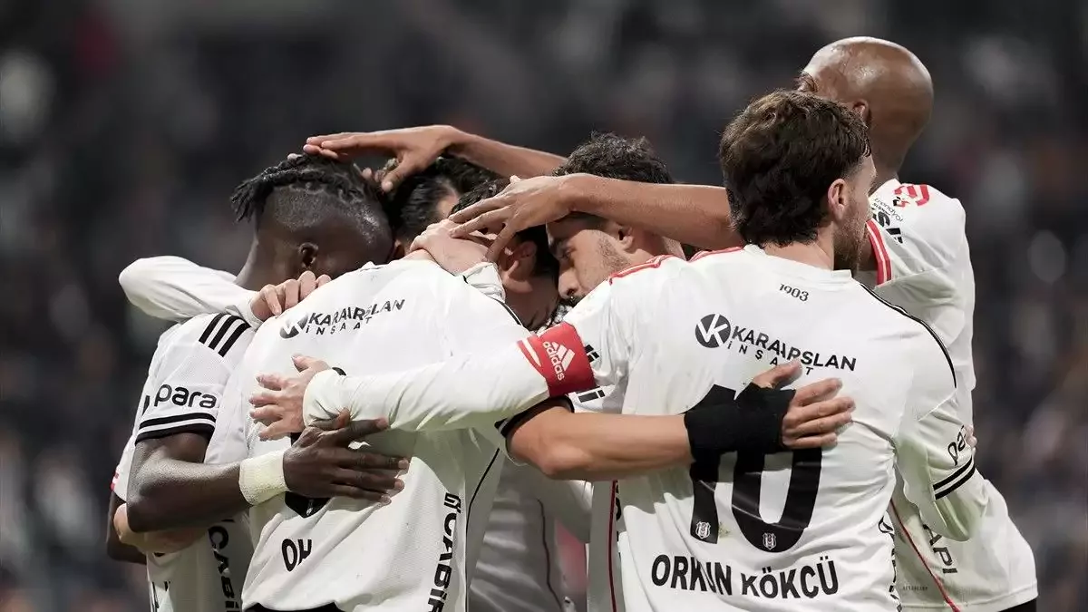 Beşiktaş'ta transfer döneminde gidecek ve gelecek oyuncular belirlendi