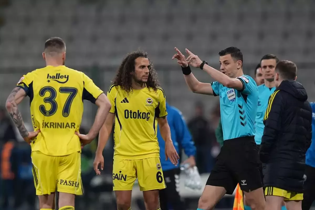 Eski MHK Başkanı Mustafa Çulcu, Fenerbahçe'yi yıkan penaltı kararını yorumladı: "Skandal"