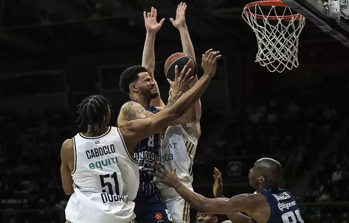 Dubai Basket - Anadolu Efes maçı