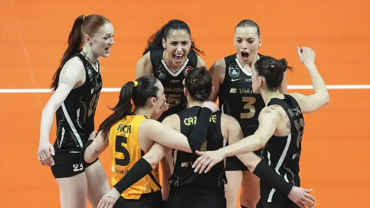 Vakıfbank, Fenerbahçe karşısında avantajı yakaladı! Seride durum 2-1