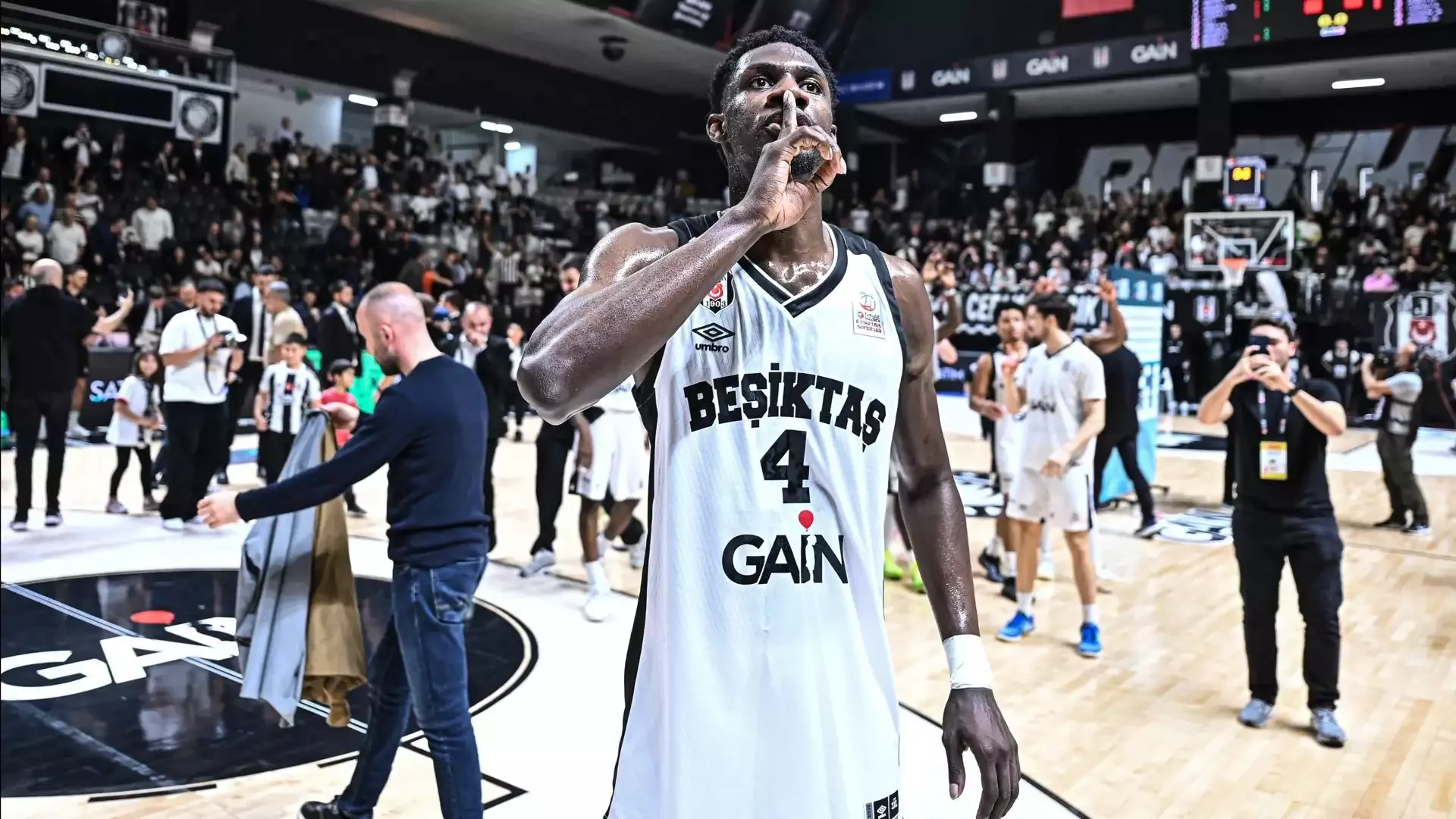 Beşiktaş GAİN-Aliağa Petkimspor maçı ileri bir tarihe ertelendi