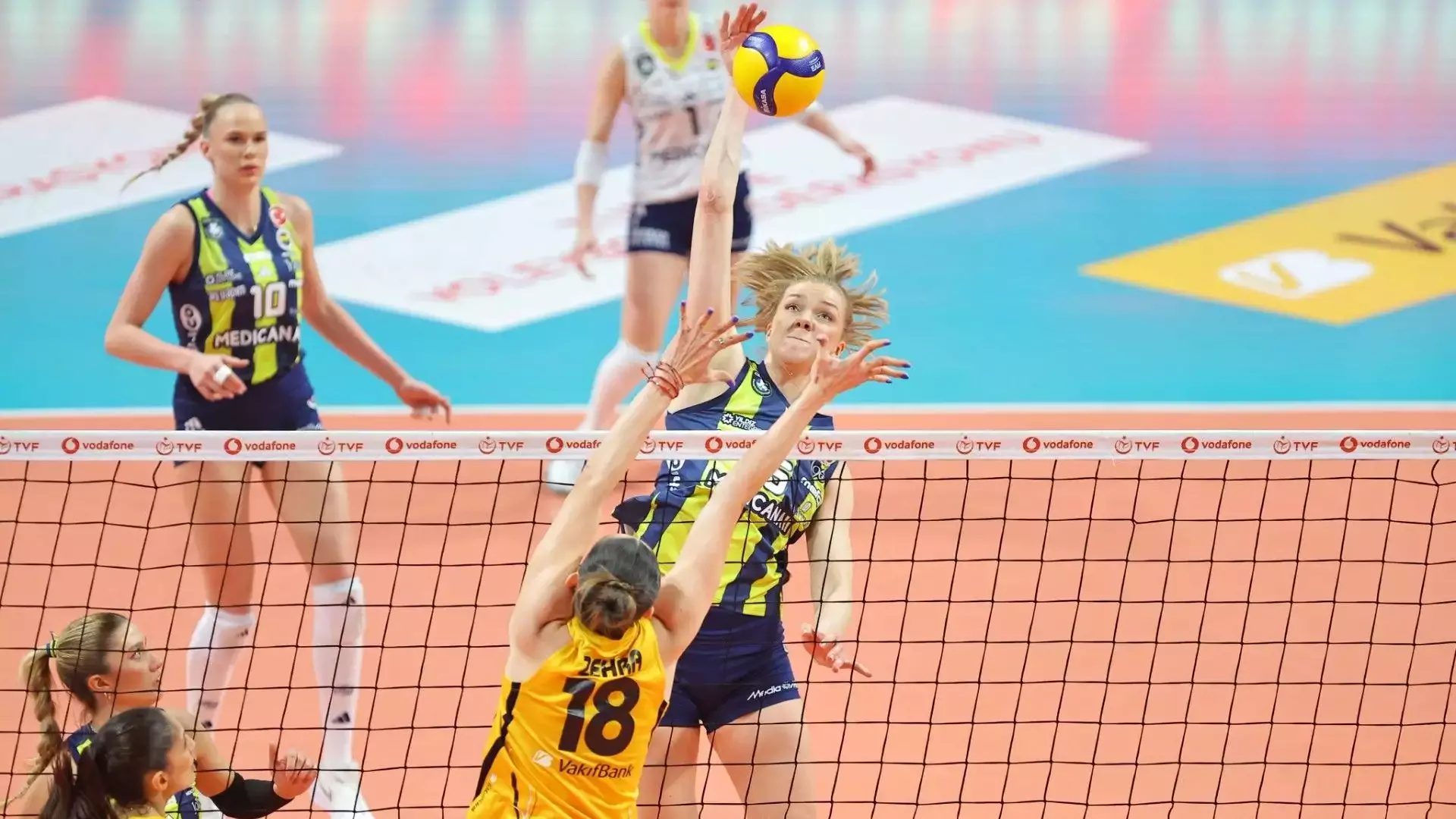 Fenerbahçe'den ayrılmıştı: Agnieszka Korneluk kariyerini sonlandırdı!