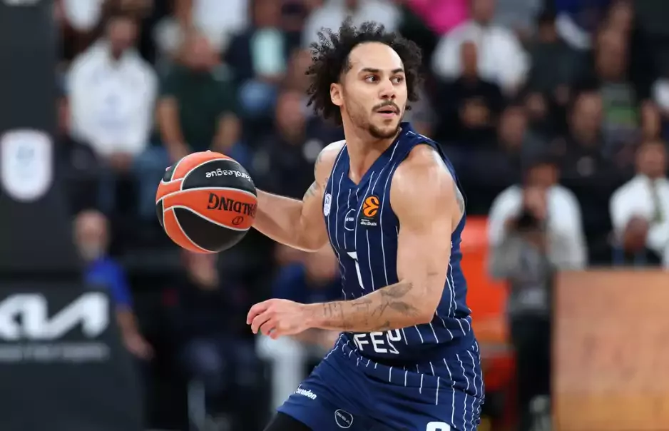 Shane_Larkin_Anadolu_Efes