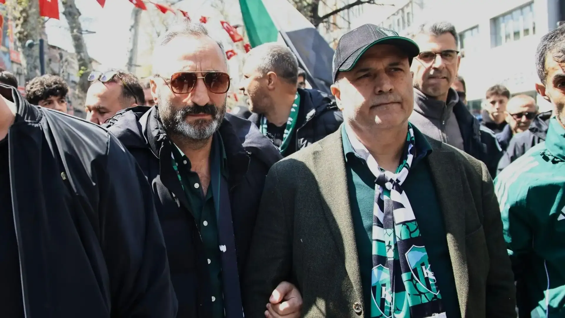 Kocaelispor yönetimi, taraftarla beraber Galatasaray deplasmanı yolunda!
