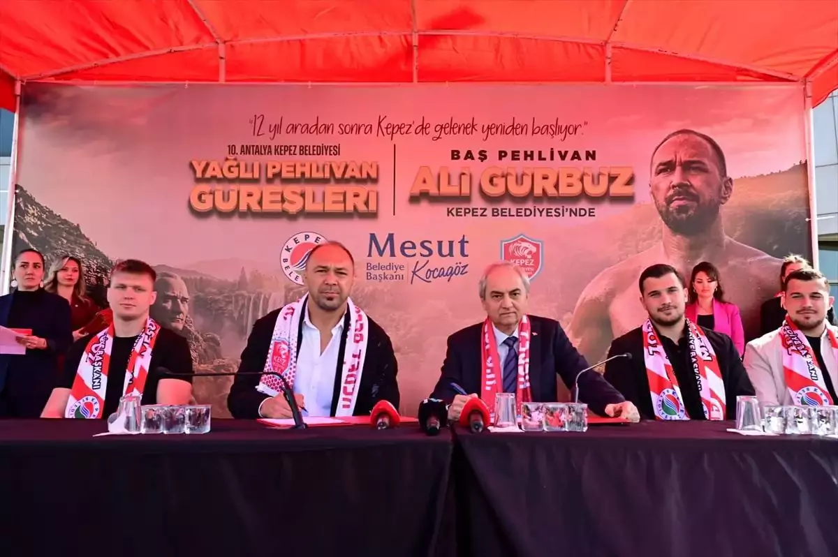 Başpehlivan Ali Gürbüz, Kepez Belediyespor'a imzayı attı