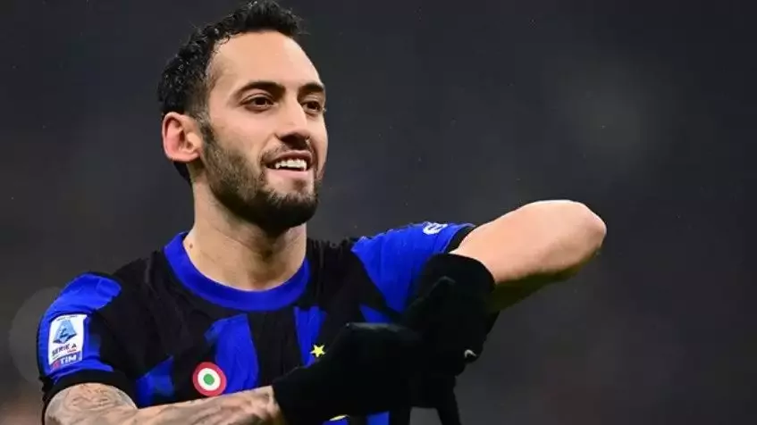 7 gollü Inter - Roma maçına Hakan Çalhanoğlu'nun füzesi damga vurdu!