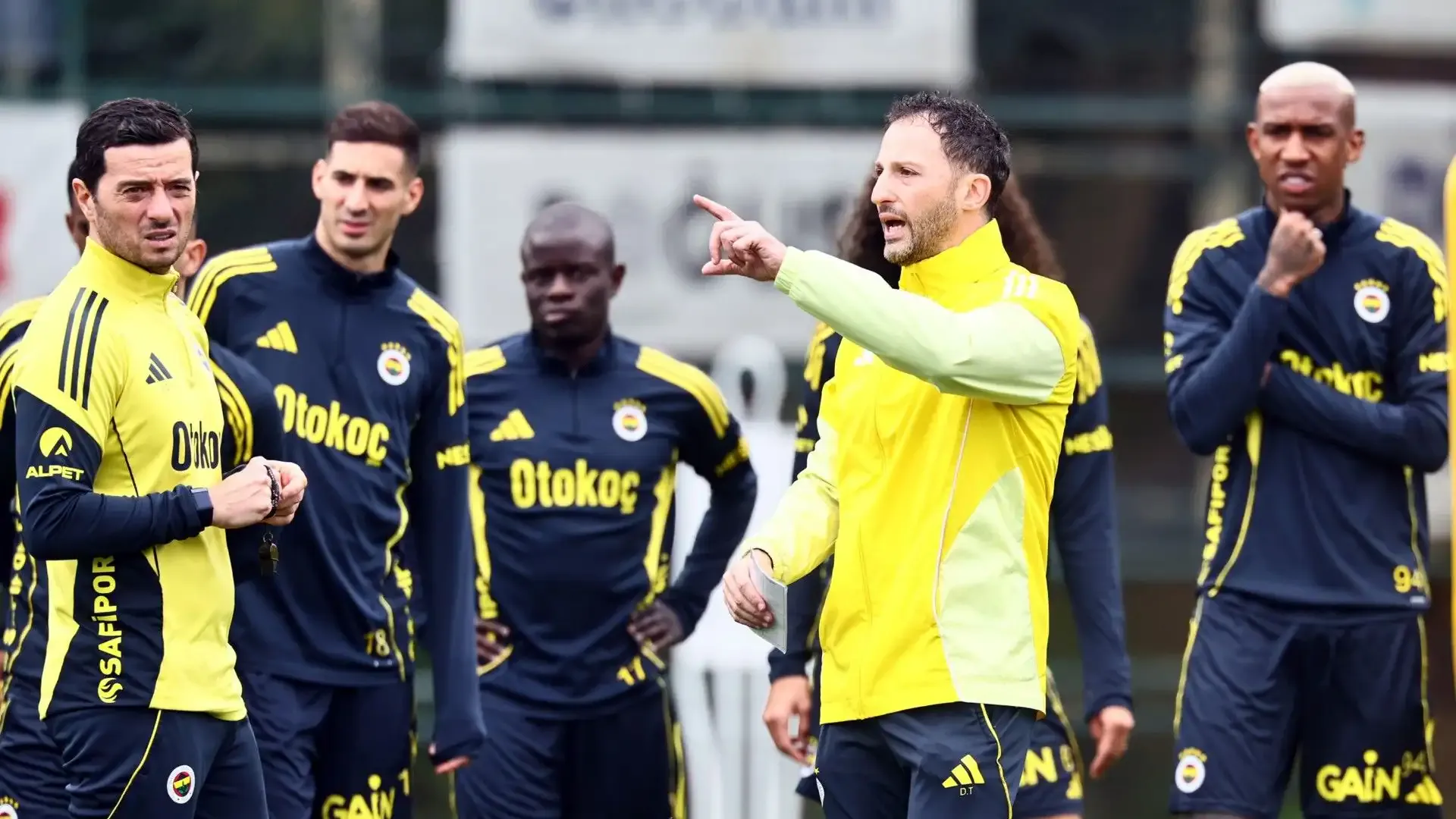 Fenerbahçe'de Kayserispor maçı hazırlıkları devam ediyor