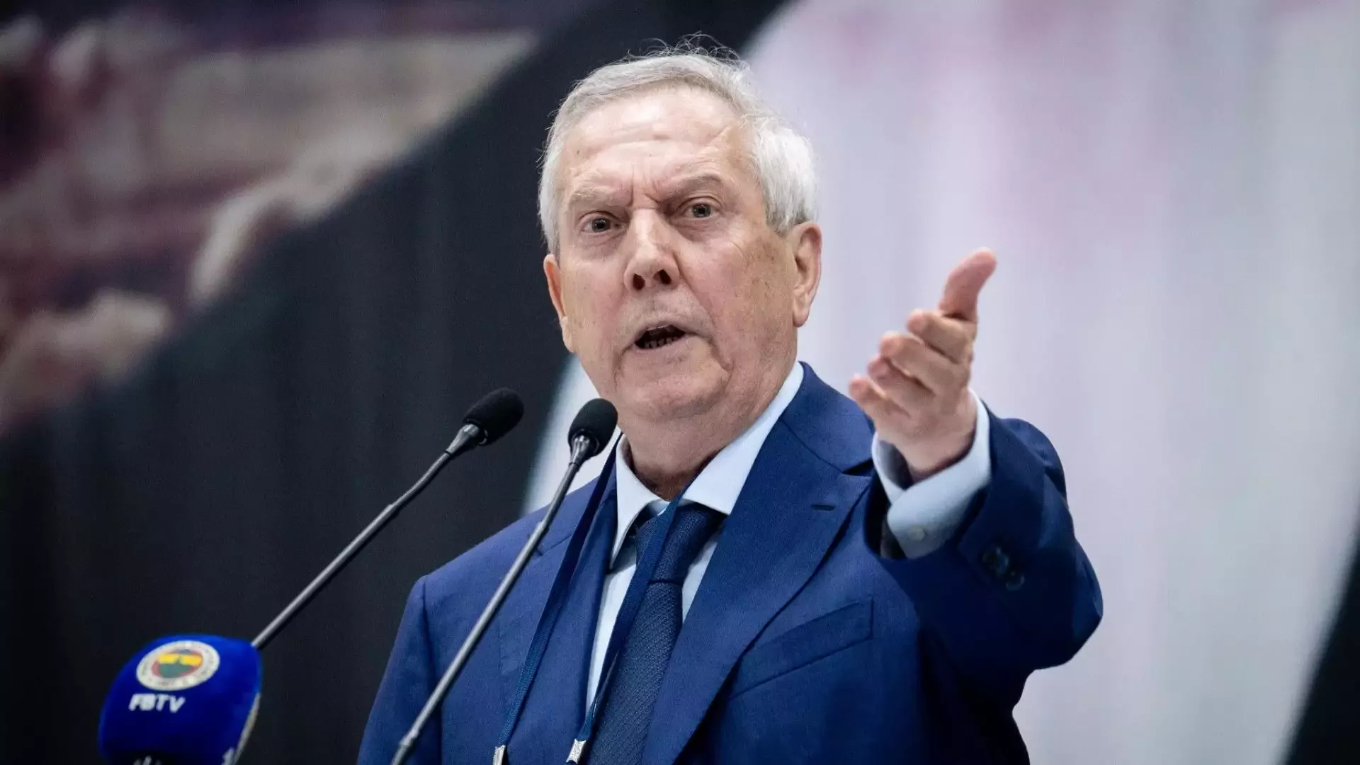 Aziz Yıldırım: "Fenerbahçe’de bir şeylere 'dur' dememiz lazım"