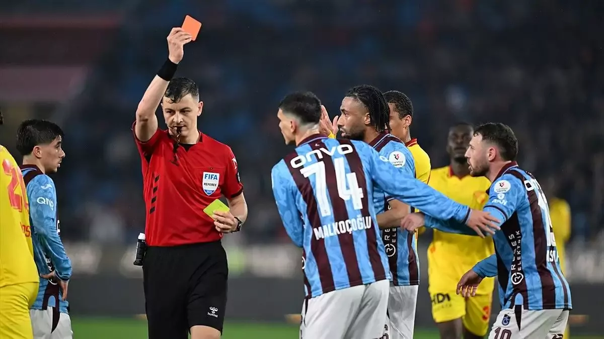 Trabzonspor Başkanı Ertuğrul Doğan'dan Göztepe maçının hakemi Ozan Ergün için flaş hamle