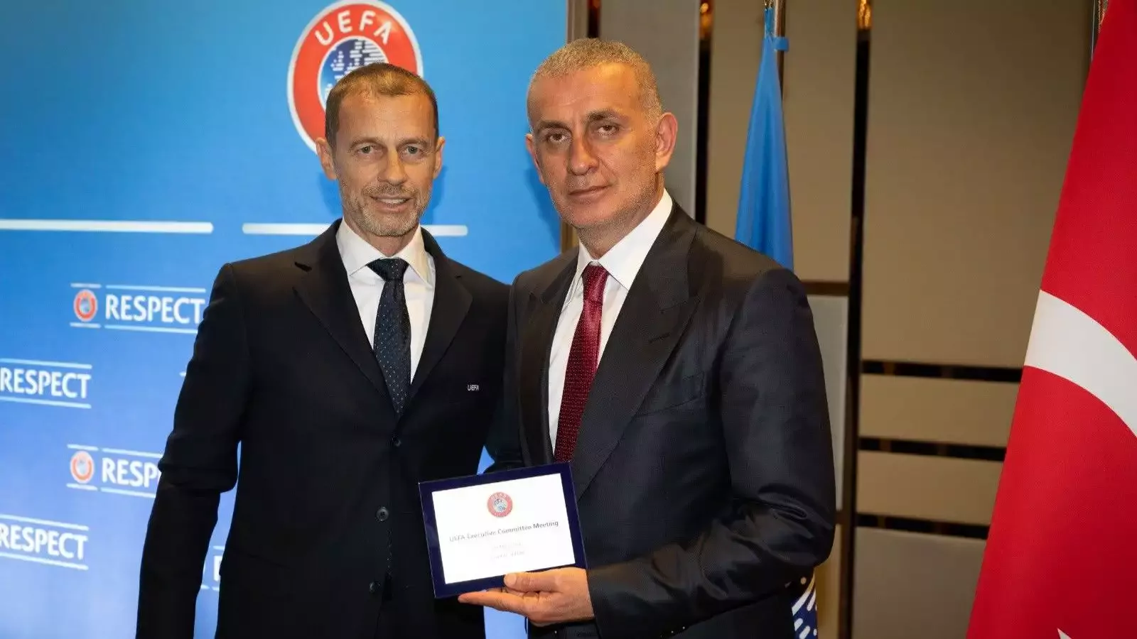 UEFA Başkanı Aleksander Ceferin ve&nbsp;TFF Başkanı İbrahim Hacıosmanoğlu