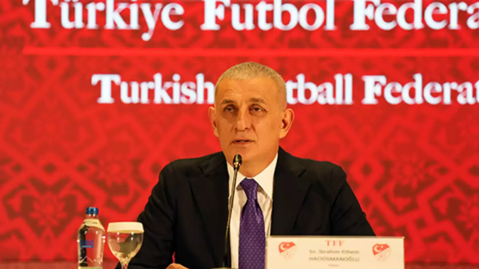 Hacıosmanoğlu’ndan sert sözler: “Dokunsam o takım şampiyon olurdu”