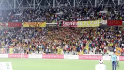 Barikat gölgesinde kongre! Yeni Malatyaspor'da yeni başkan belli oldu