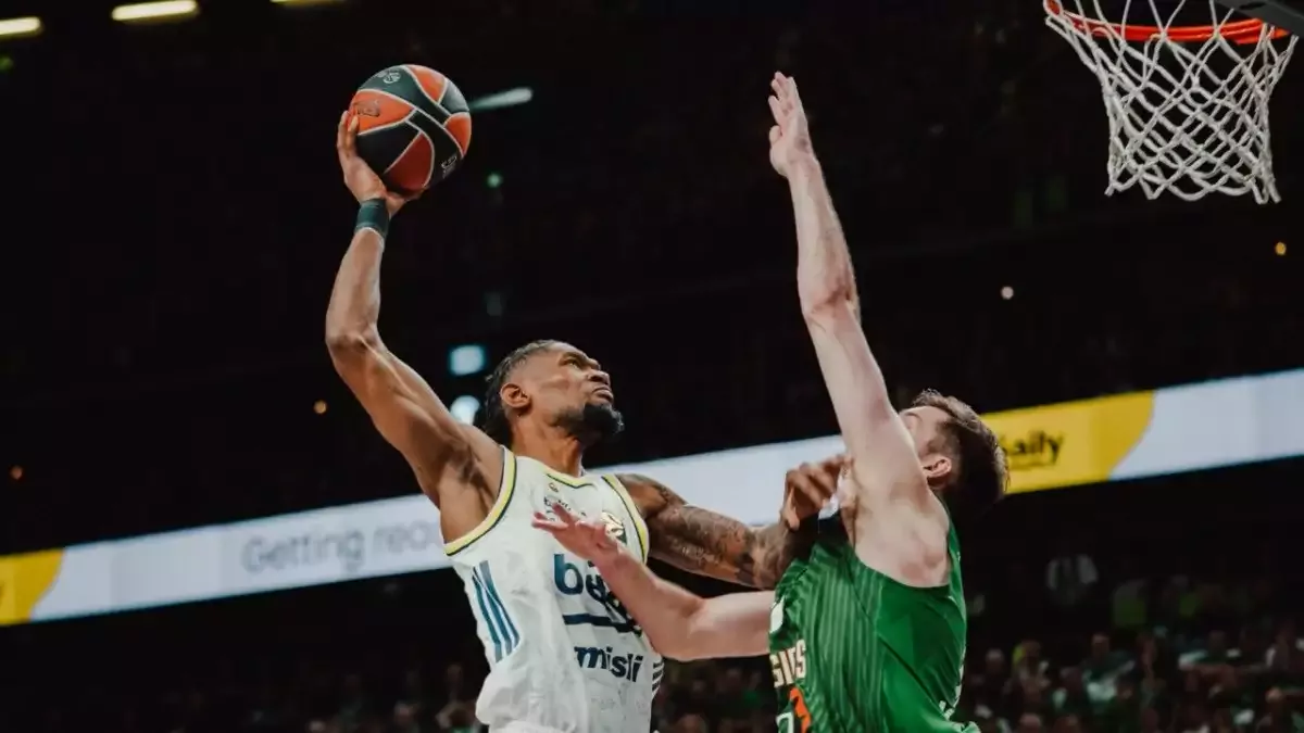 Son şampiyon Fenerbahçe Beko, Final Four'a yükseldi